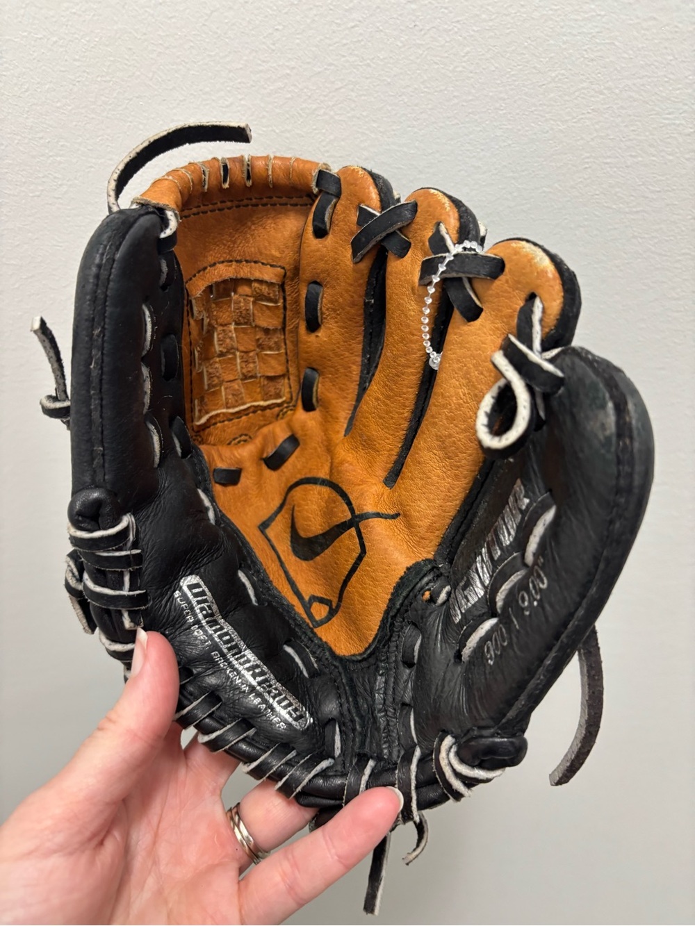 9” Two-Tone Black and Brown Leather Baseball Glove